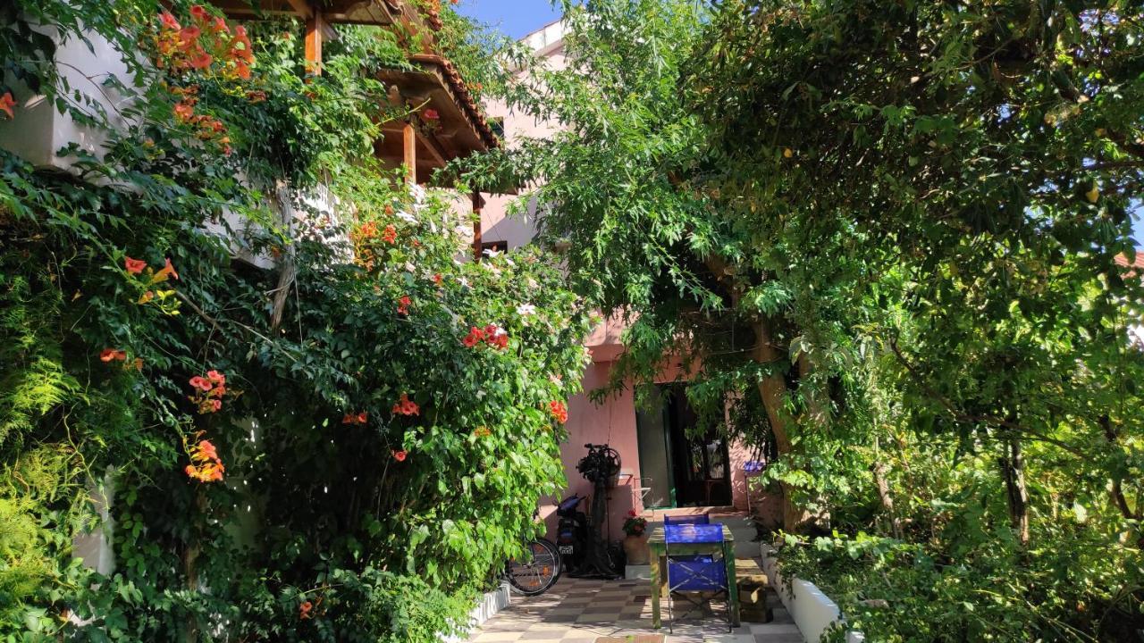 Staggia Studios Sami  Exterior photo